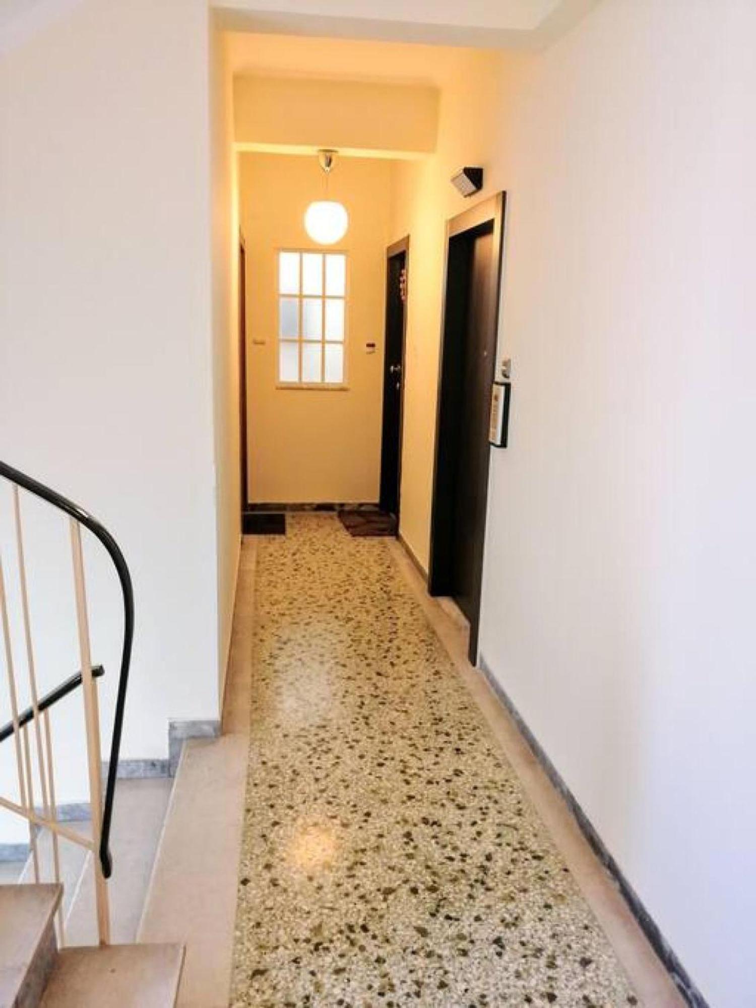 Luxurious Minimal Apartment In Acropolis Athens Exterior photo